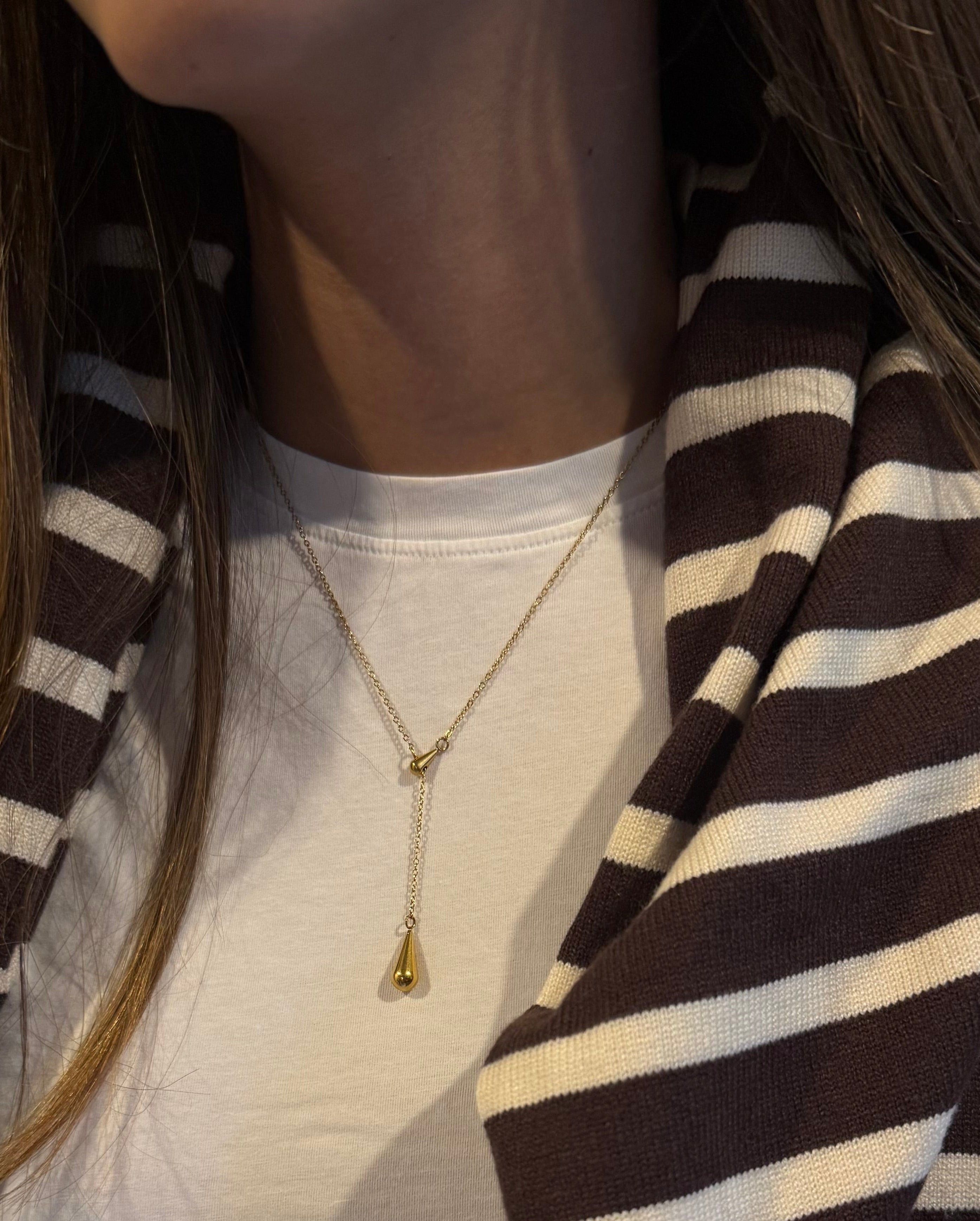 Collar Gota