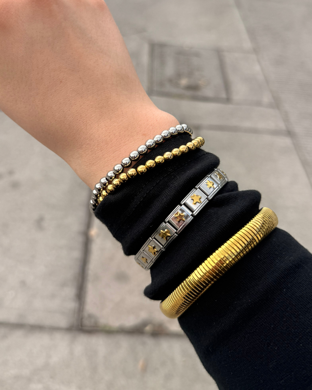 Pulsera plateada elástica (1)