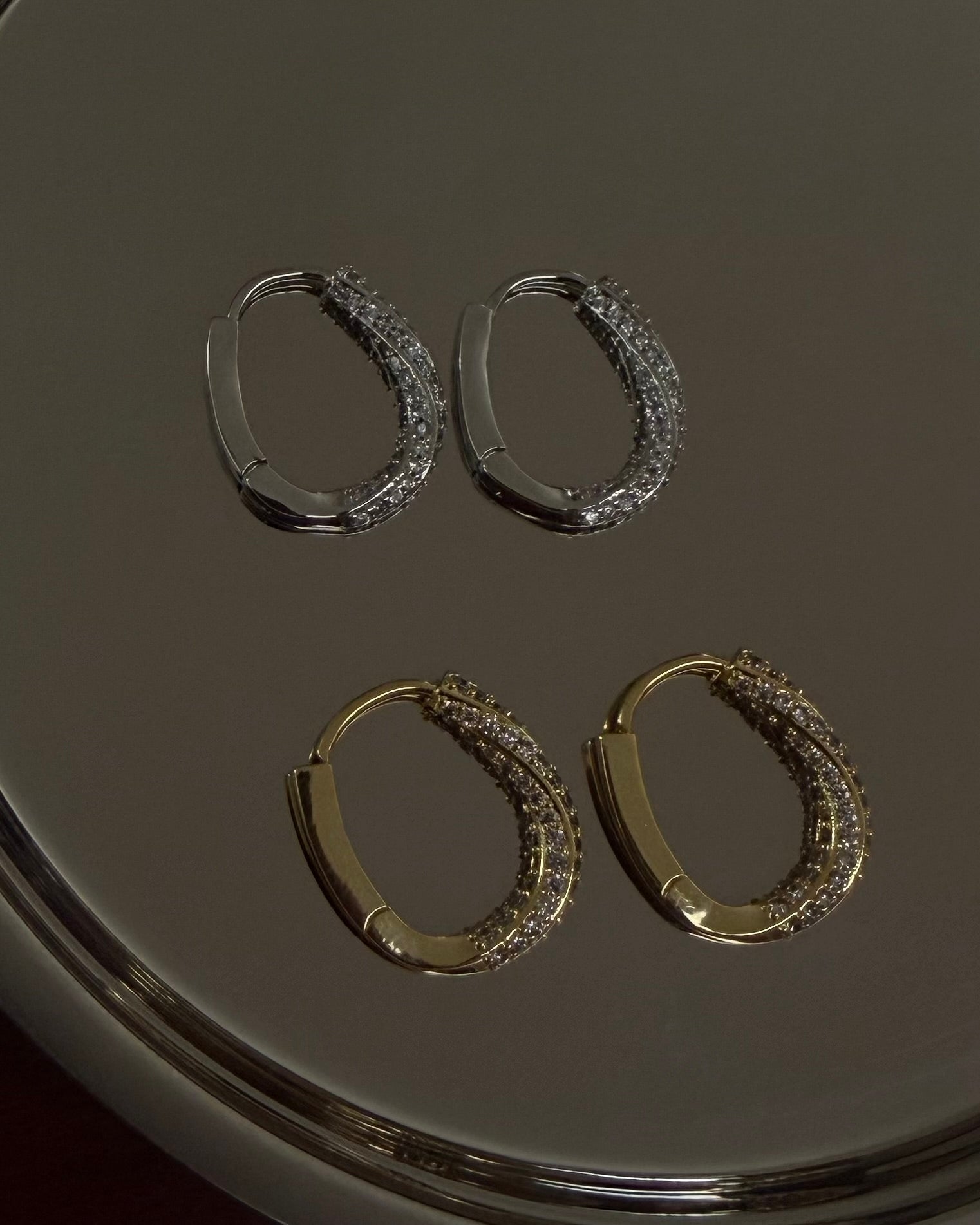 Aretes delicados con zirconia