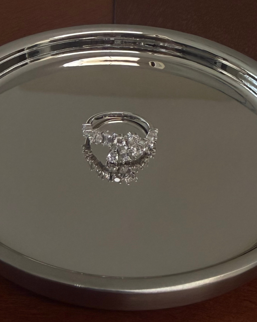 Anillo de plata cruzado