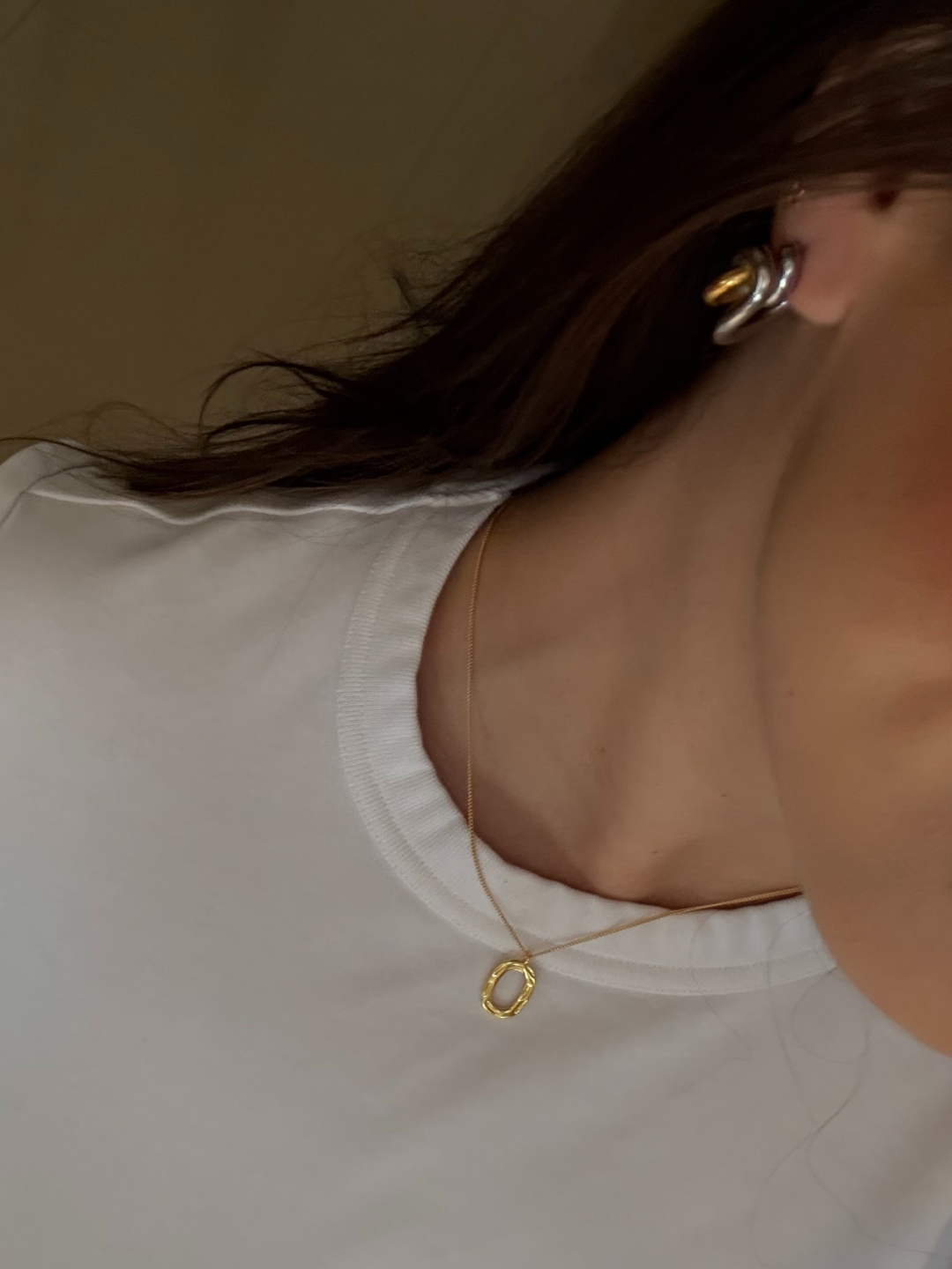 Aretes media luna con un "Twist"