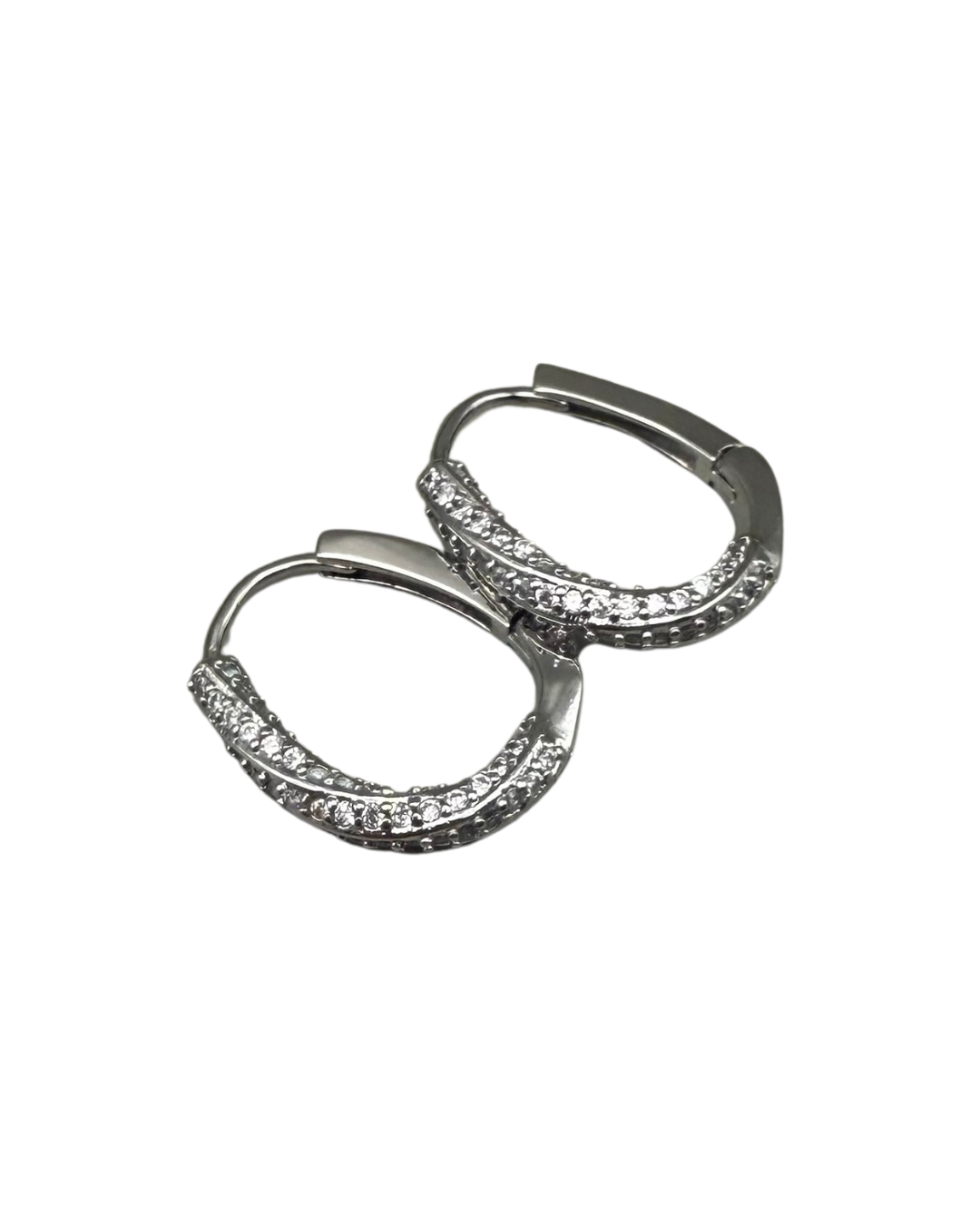 Aretes delicados con zirconia